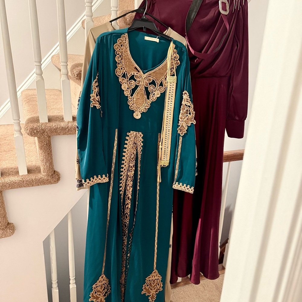 Abaya bundle Palestinian Jordanian thobe